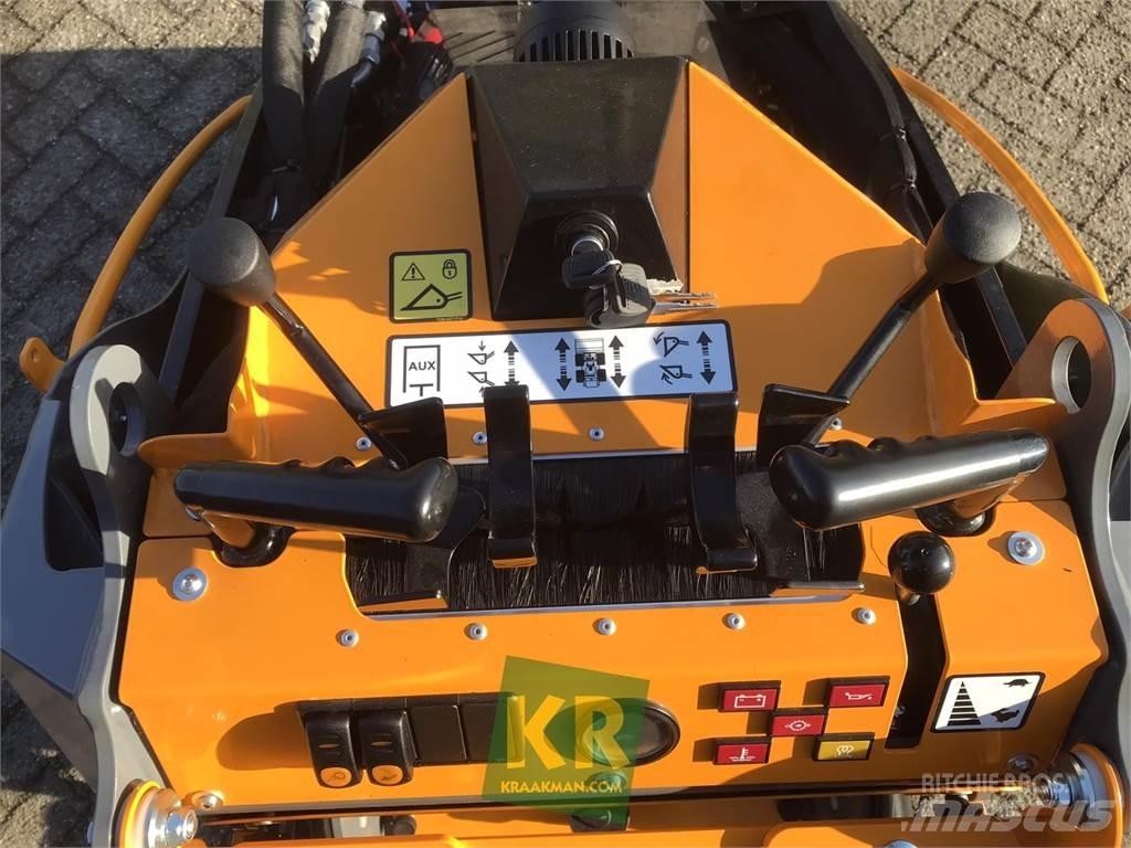 GiANT GS950T Front loaders and diggers