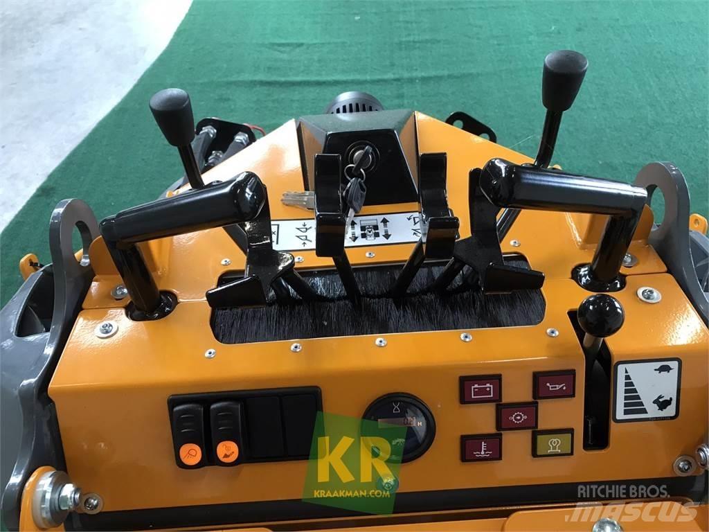 GiANT SK252D Front loaders and diggers