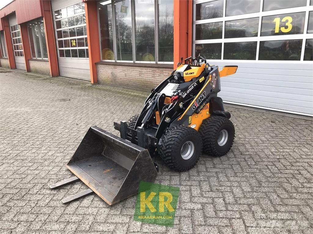 GiANT SK252D Front loaders and diggers