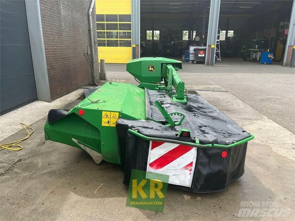 John Deere 328 Farm machinery