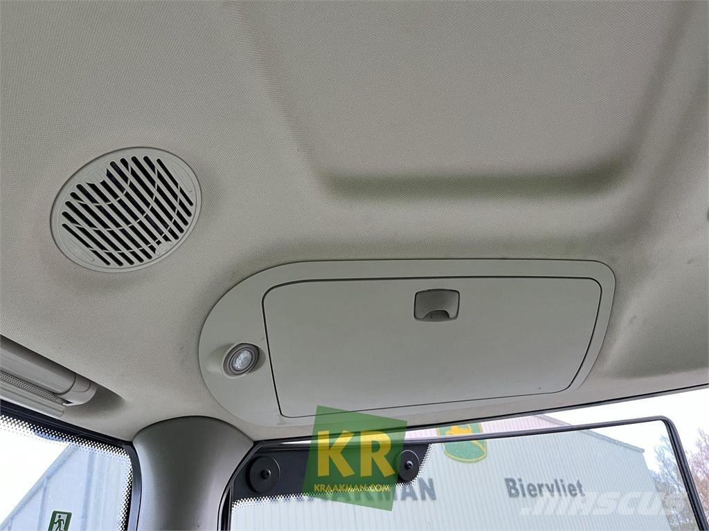 John Deere 6215R Tractors