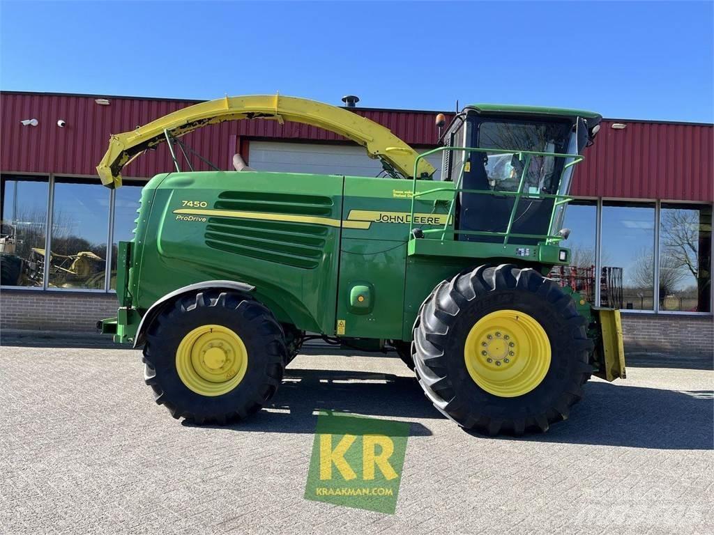 John Deere 7450 Forage harvesters