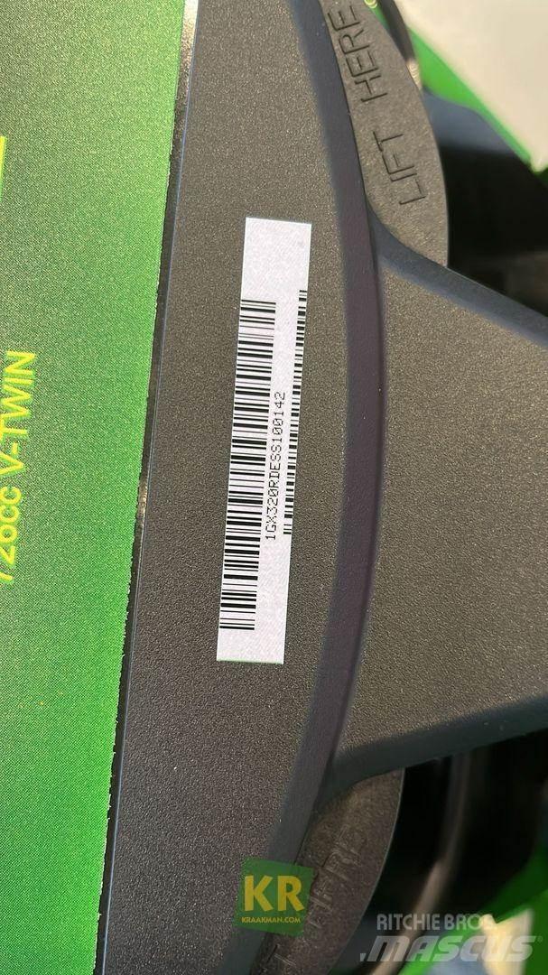 John Deere Z320R Farm machinery
