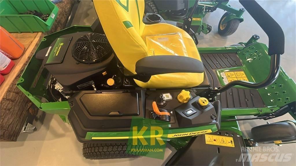 John Deere Z320R Farm machinery