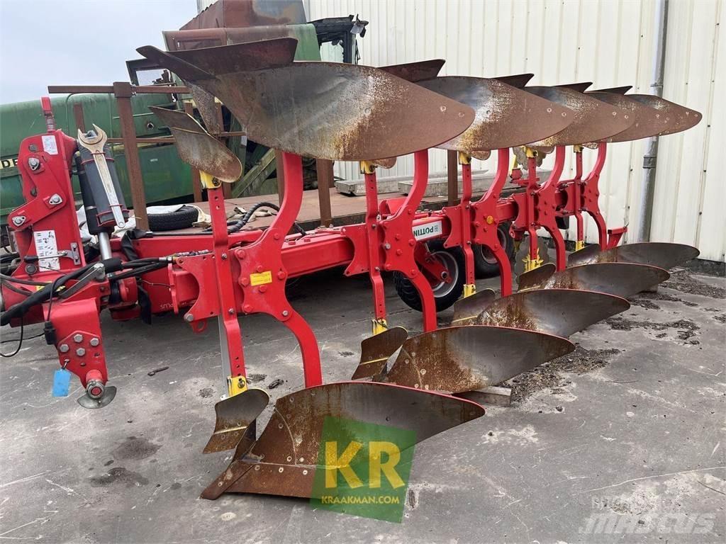 Pöttinger Servo Ploughs