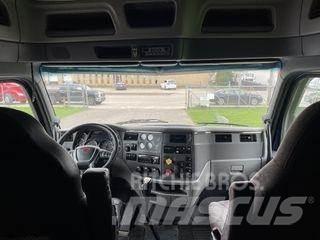 Peterbilt 579 Prime Movers