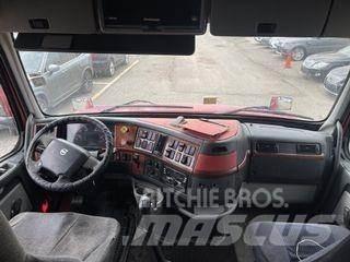 Volvo VNL64T730 Prime Movers