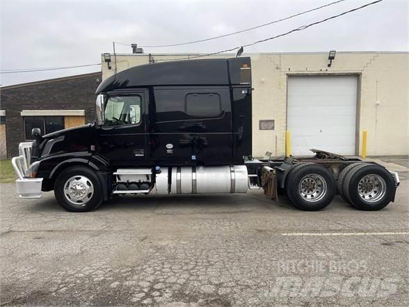 Volvo VNL64T730 Prime Movers