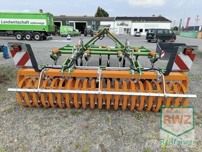 Amazone Cenio 3000 Cultivators