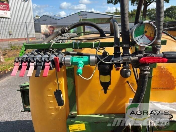 Amazone US 804 T Trailed sprayers