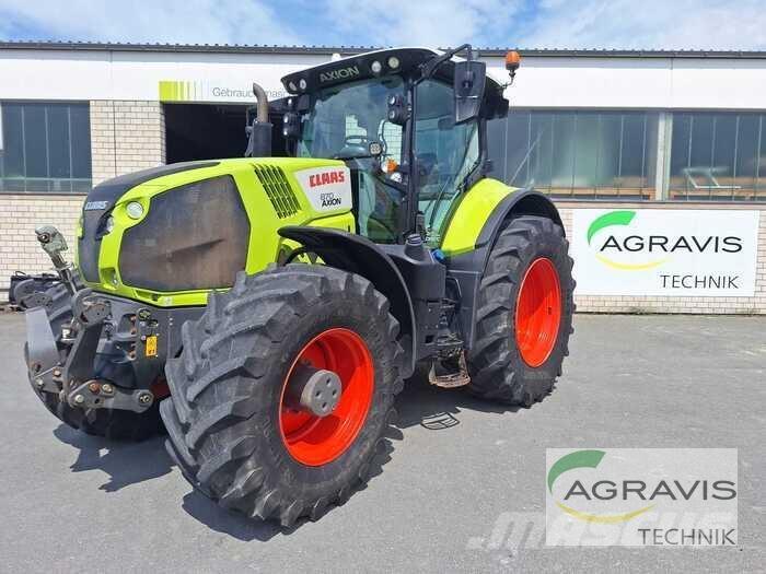 CLAAS AXION 870 Tractors