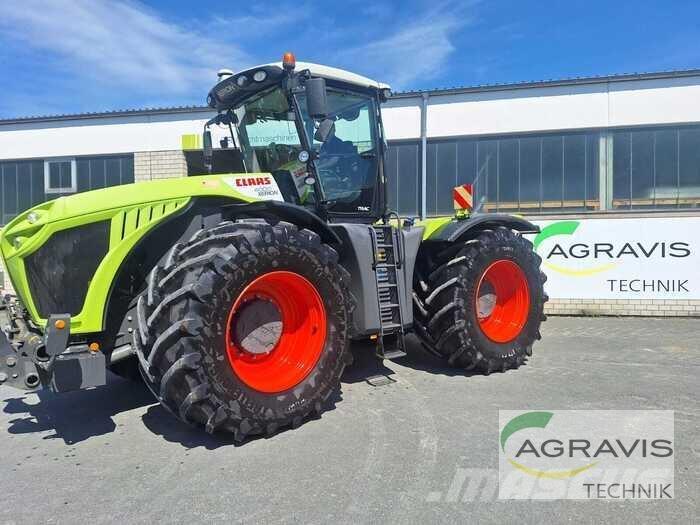CLAAS XERION 4000 TRAC Tractors