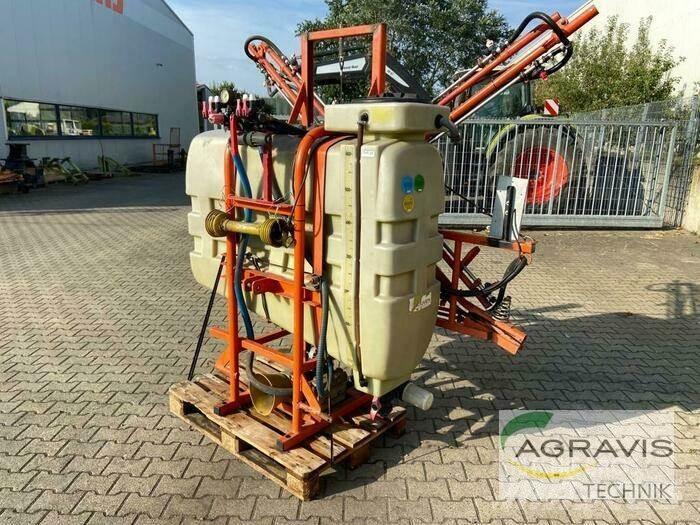 Douven 600 L Trailed sprayers