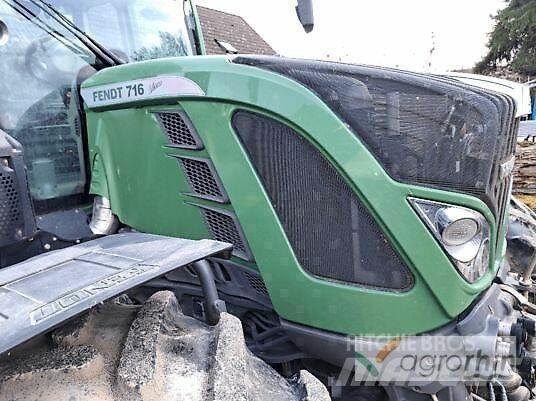 Fendt 716 SCR Tractors
