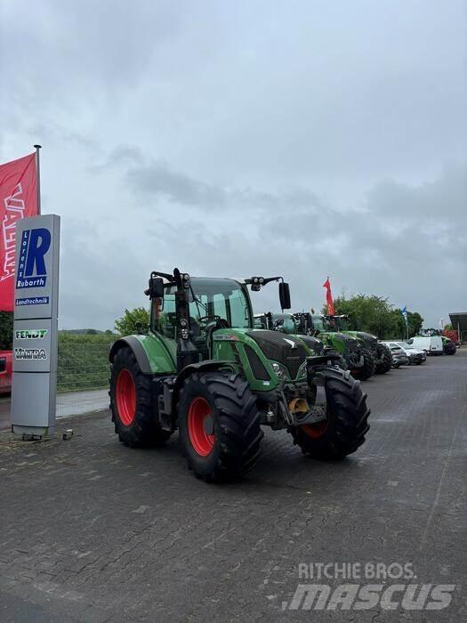 Fendt 724 VARIO SCR Tractors
