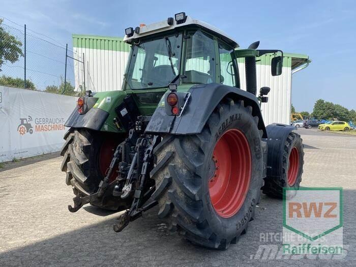 Fendt 820 Vario Tractors