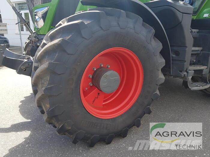 Fendt 828 VARIO S4 Tractors
