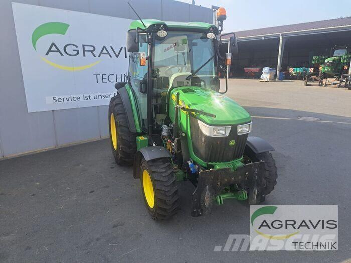 John Deere 4066 R Tractors