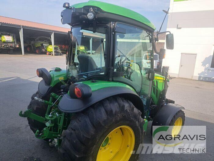 John Deere 4066 R Tractors