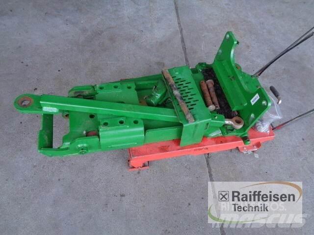 John Deere Hitch Other tractor accessories