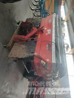 Kuhn Axis 20.1W Mineral spreaders