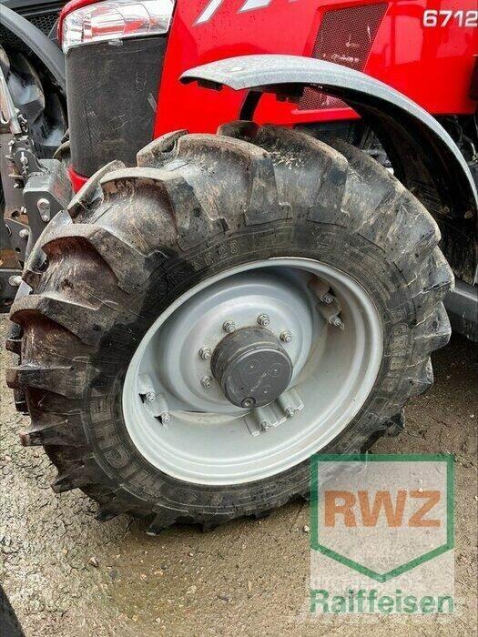 Massey Ferguson 6712 Tractors