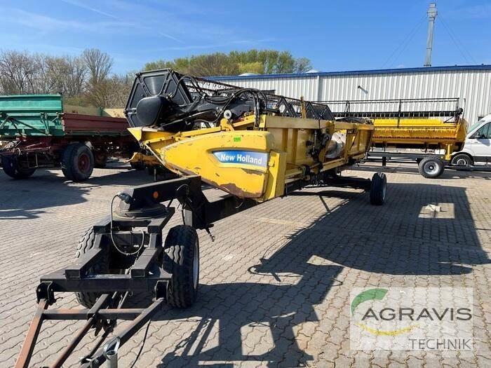 New Holland CR 9060 Combine harvesters