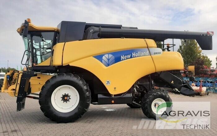 New Holland CR 960 Combine harvesters