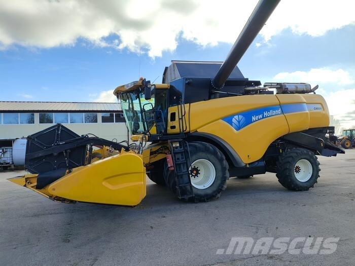 New Holland CX 8080 Combine harvesters
