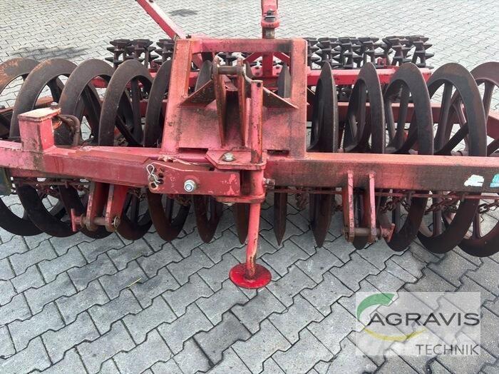 Packer  Packaging equipment