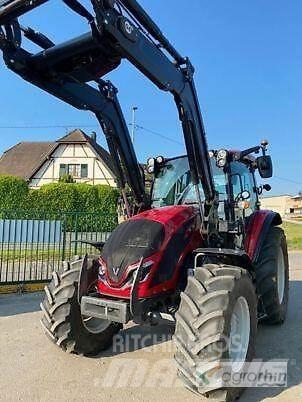 Valtra A115 H4 Tractors