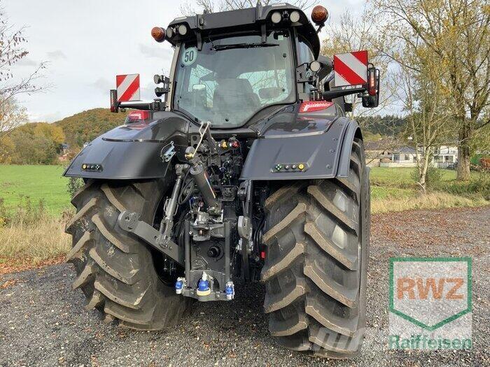 Valtra Q305 Tractors