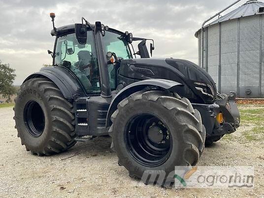 Valtra T215D Tractors