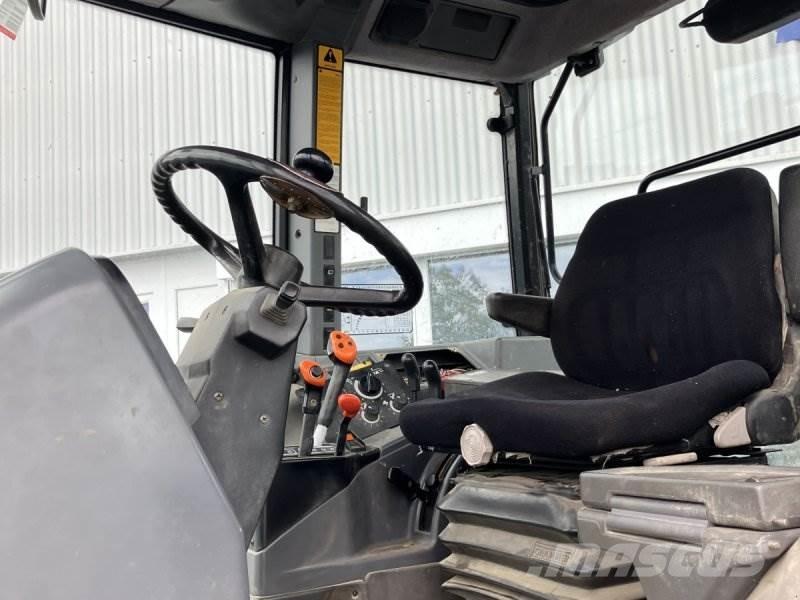 Ford 6640 Tractors