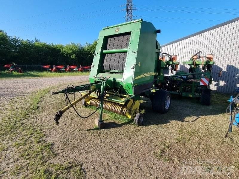 John Deere 592 Round balers