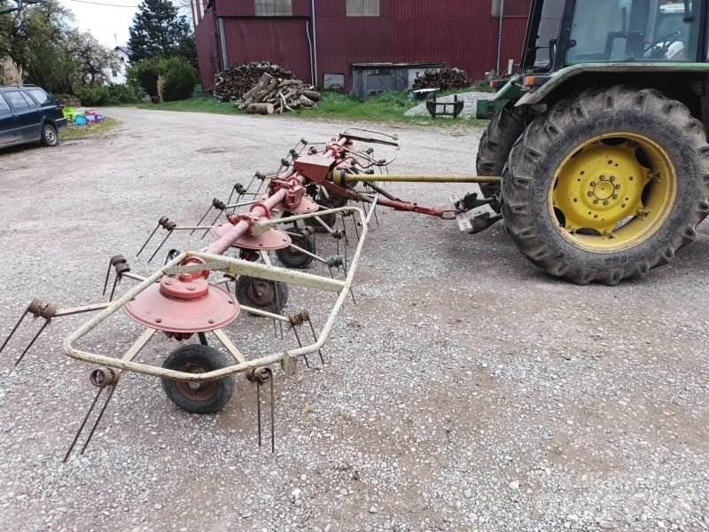 Kuhn GF 671 Rakes and tedders