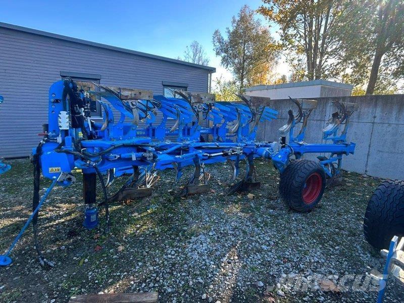 Lemken Juwel 8 Ploughs