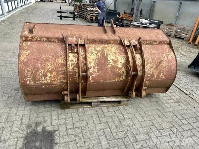 O&K L 18 Wheel loaders
