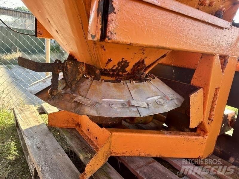 Rauch SA 601 Sand and salt spreaders
