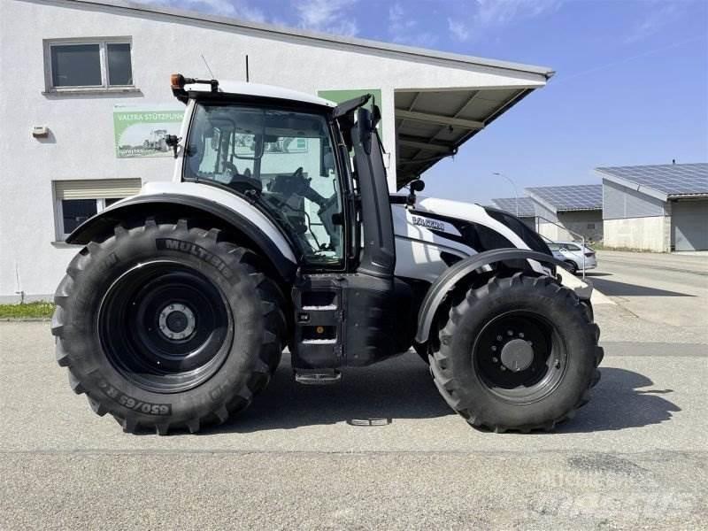 Valtra T235D Tractors