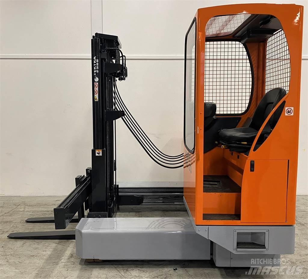 Hubtex MQ 30 AC 4-way reach truck
