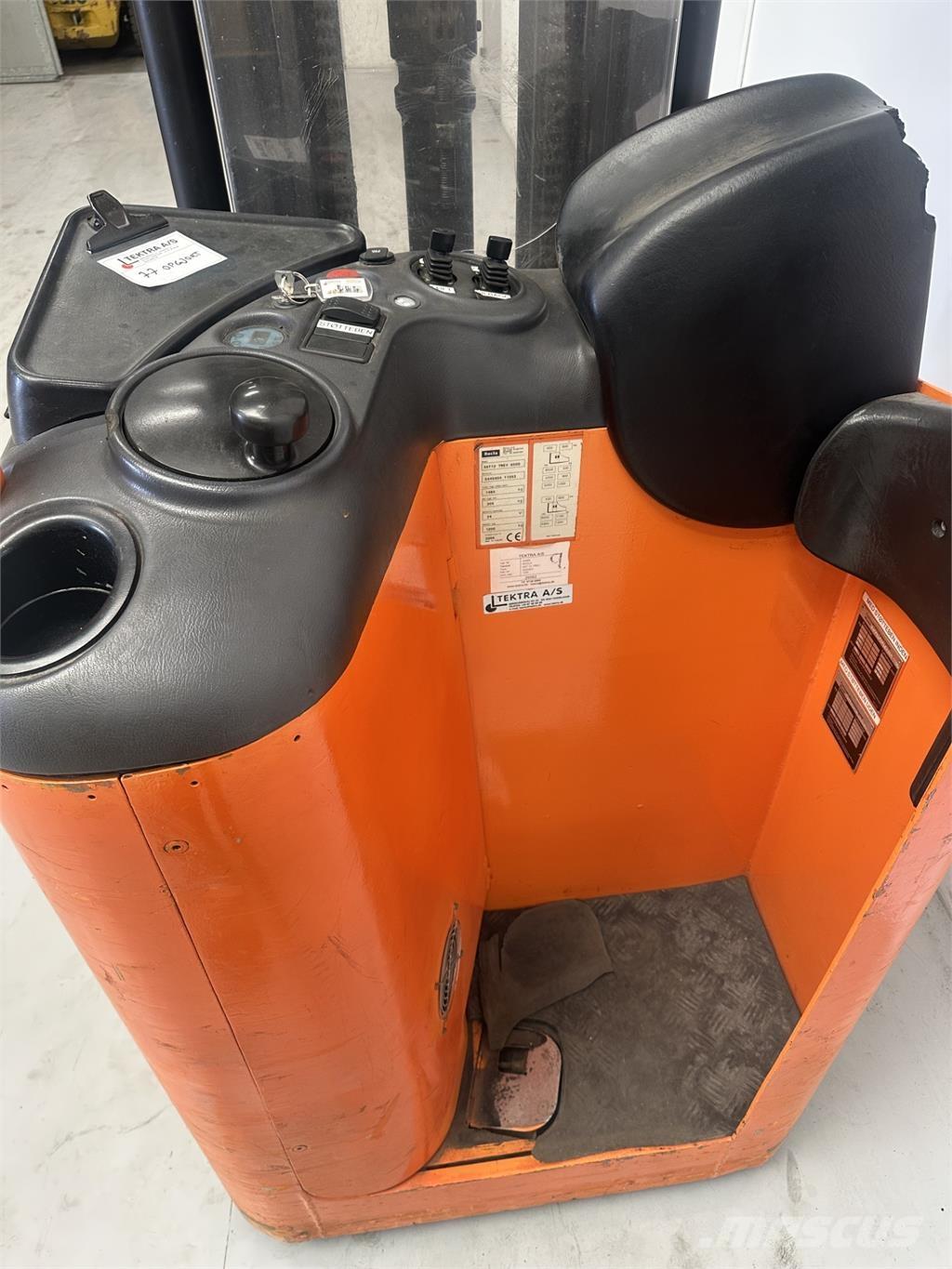 Rocla SST 12 TREV Self propelled stackers