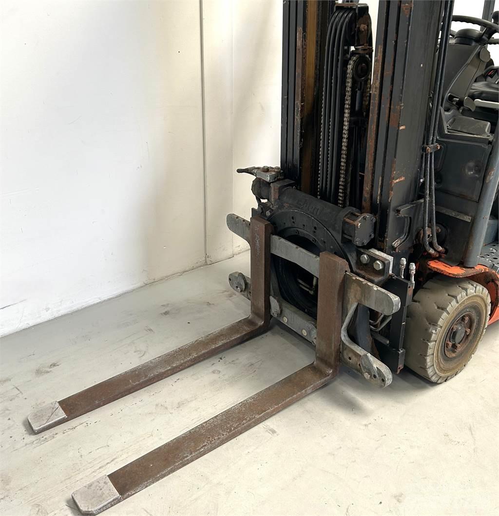 Toyota 8FBE18T Electric forklift trucks