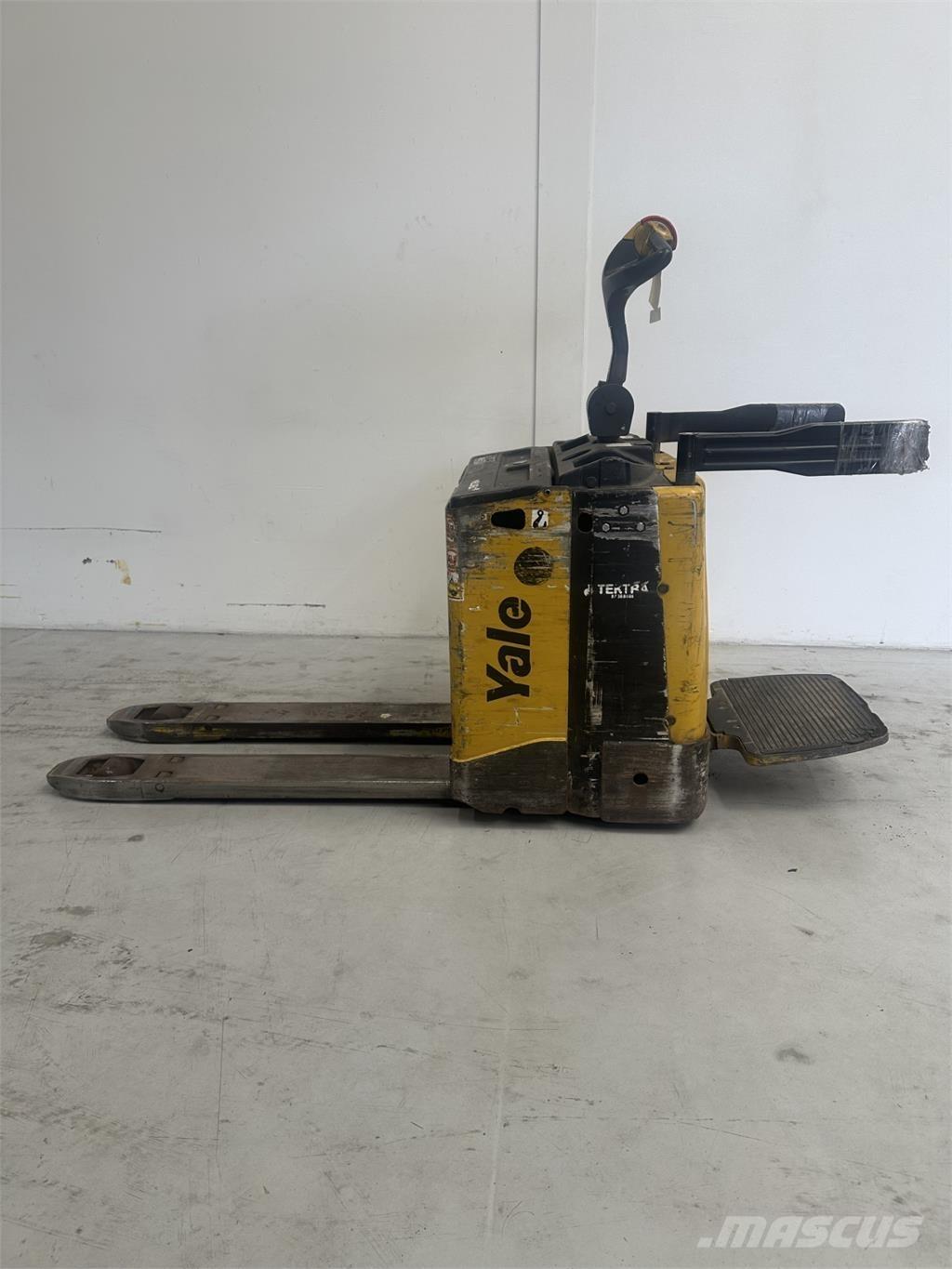 Yale MP20X - 300 AH Low lift with platform