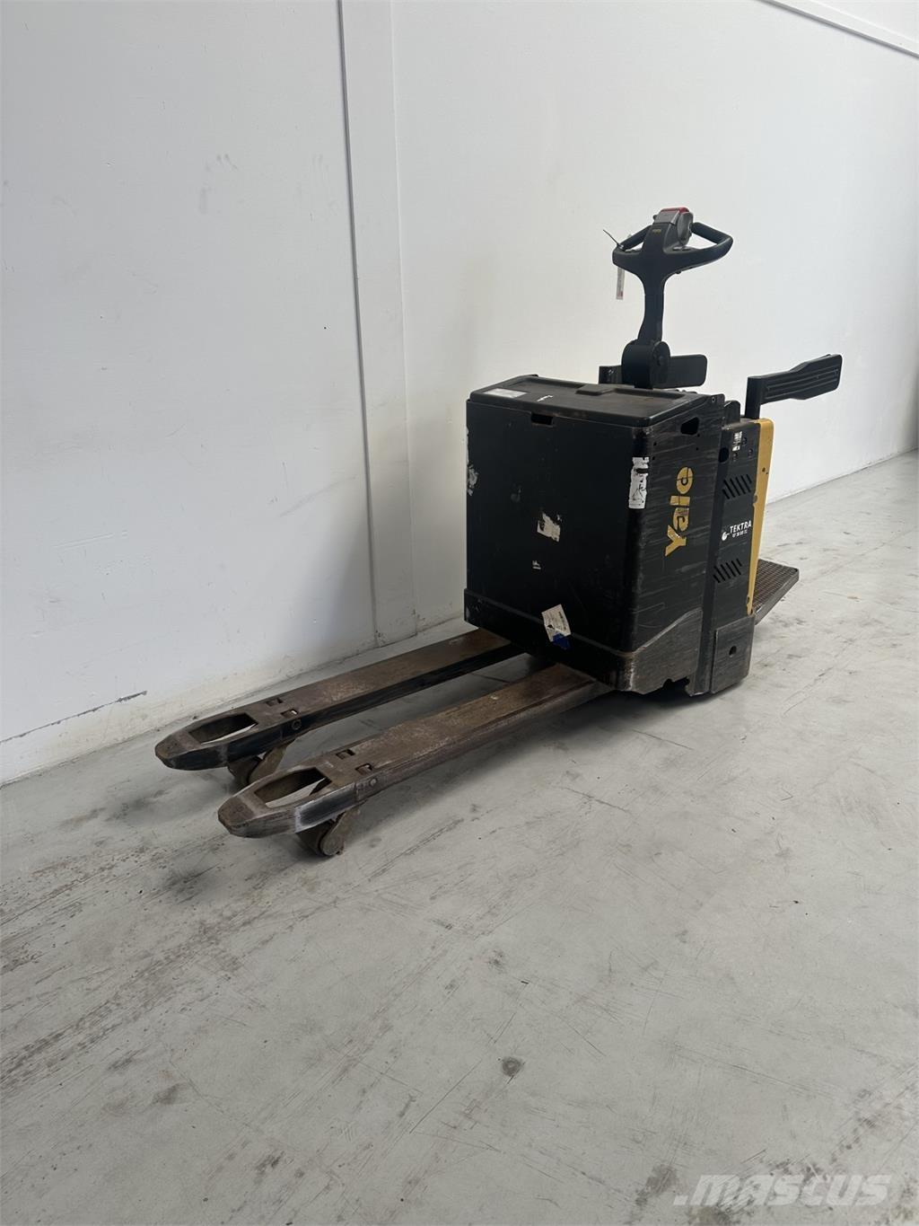 Yale MP20X FBW - 400 AH Low lift with platform