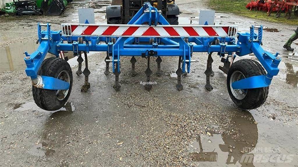  Carre C2M Harrows