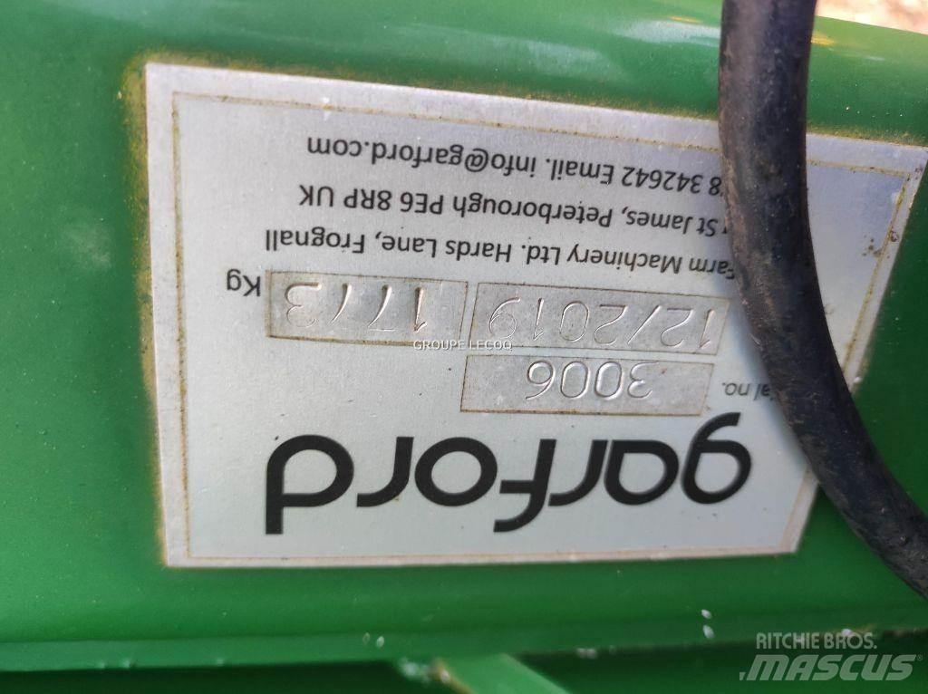 Garford ROBOCROP Row crop cultivators
