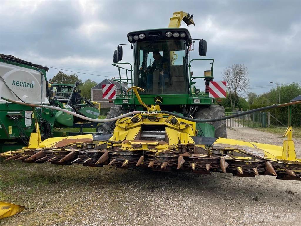 John Deere 7450 Forage harvesters