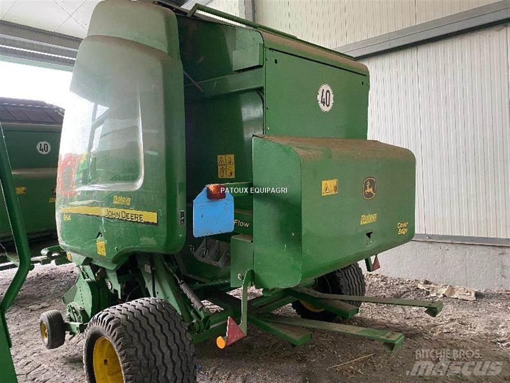 John Deere 864 Round balers