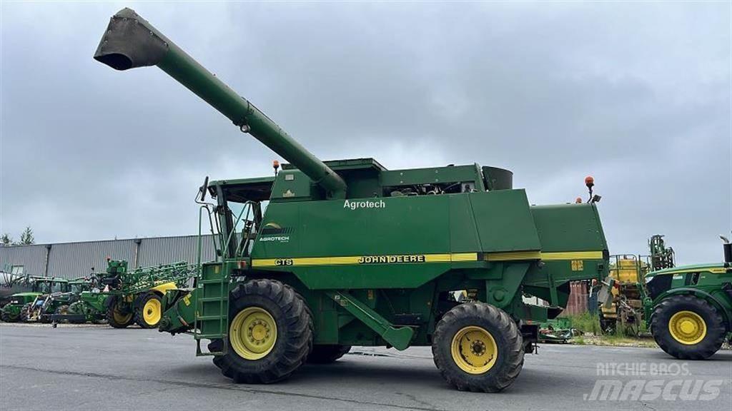 John Deere CTS Combine harvesters